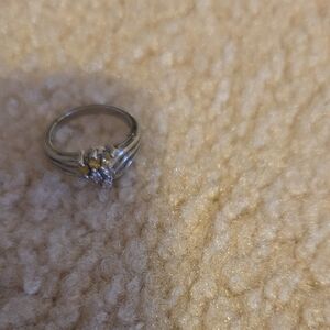 Elegant Silver and Gold Women's Ring